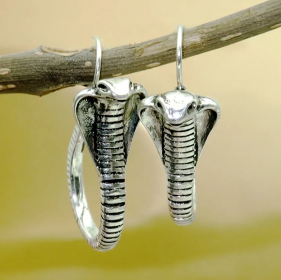 🎀Snake Drop Earings - Picture 3 of 8